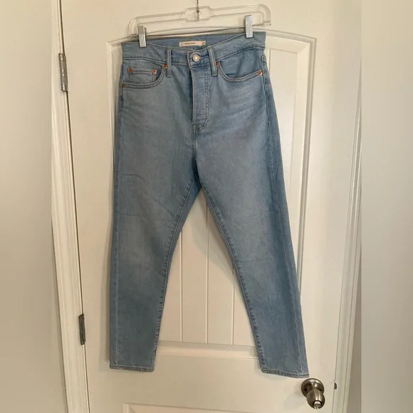 Levi's Wedgie Skinny Button Fly Jeans. Size 28. EUC - Picture 1 of 11